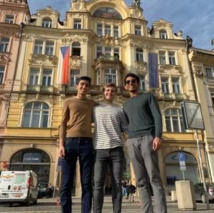 Meet your Posher, Hunter